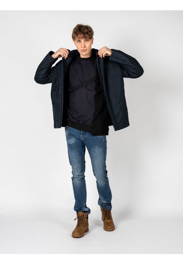 Geox Kurtka "Vincit" | M2620U TF373 | Mężczyzna | Granatowy. Okazja: na co dzień. Typ kołnierza: kaptur, kołnierzyk stójkowy. Kolor: niebieski. Materiał: poliester. Styl: elegancki, casual