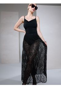 Sinsay - Koronkowa spódnica maxi - czarny. Kolor: czarny. Materiał: koronka