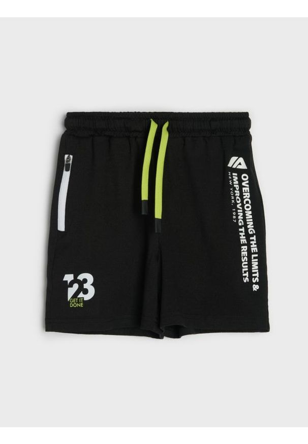 Sinsay - Szorty sportowe Active - czarny. Kolor: czarny. Styl: sportowy