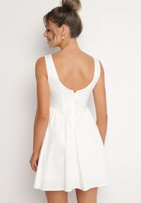 Born2be - Biała Bawełniana Sukienka Rozkloszowana Lavione. Okazja: na co dzień. Kolor: biały. Materiał: bawełna. Typ sukienki: proste. Styl: casual, elegancki, klasyczny #3