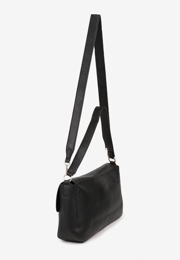 Born2be - Czarna Prostokątna Torebka na Ramię z Metaliczną Ozdobą Durrive. Kolor: czarny. Wzór: aplikacja. Styl: klasyczny, casual, elegancki. Rodzaj torebki: na ramię
