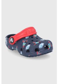 Crocs Klapki dziecięce kolor granatowy. Nosek buta: okrągły. Kolor: niebieski. Materiał: materiał, guma #4