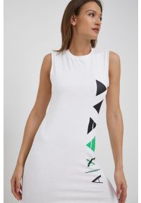 Armani Exchange sukienka bawełniana kolor biały midi prosta. Okazja: na co dzień. Kolor: biały. Materiał: bawełna. Wzór: nadruk. Typ sukienki: proste. Styl: casual. Długość: midi #2