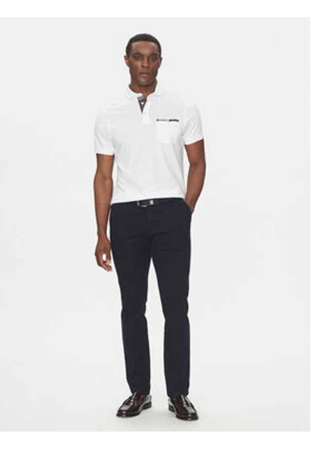Barbour Polo Corpatch MML1071WH11 Biały Tailored Fit. Typ kołnierza: polo. Kolor: biały. Materiał: bawełna