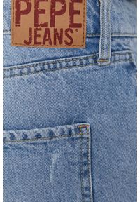 Pepe Jeans Szorty jeansowe bawełniane damskie gładkie medium waist. Okazja: na co dzień. Kolor: niebieski. Materiał: bawełna. Wzór: gładki. Styl: casual #4