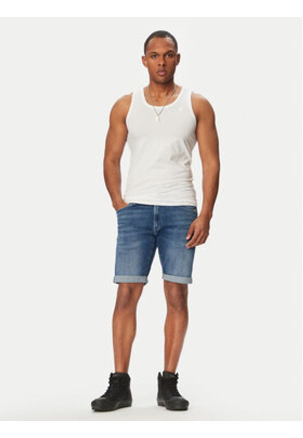 G-Star RAW - G-Star Raw Szorty jeansowe D10481-8968 Niebieski Regular Fit. Kolor: niebieski. Materiał: bawełna