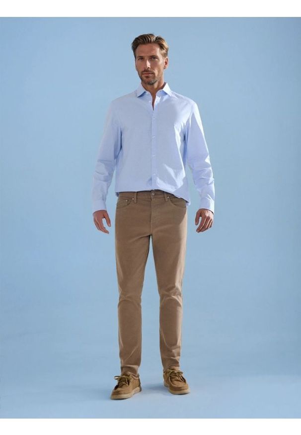 Sinsay - Spodnie jeansowe - beżowy. Kolor: beżowy