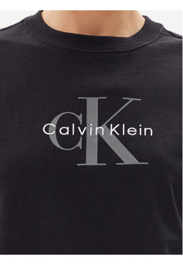 Calvin Klein Jeans T-Shirt Hero LV047B865G Czarny Regular Fit. Kolor: czarny. Materiał: bawełna