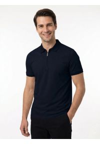 Dzianinowe Polo - Dekolt na Zamek - Brave Soul - Granat. Okazja: na co dzień. Typ kołnierza: polo. Kolor: niebieski. Materiał: poliester. Styl: casual #5