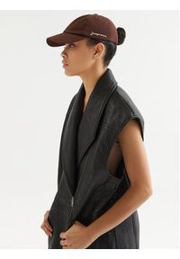 JACQUEMUS Czapka z daszkiem 216AC009 Brązowy. Kolor: brązowy. Materiał: bawełna, materiał