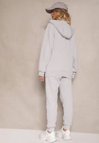 Renee - Szary Komplet Dresowy Zdobiony Tłoczeniem Bluza z Kapturem i Joggery Tuseira. Kolor: szary. Materiał: dresówka. Wzór: aplikacja #2