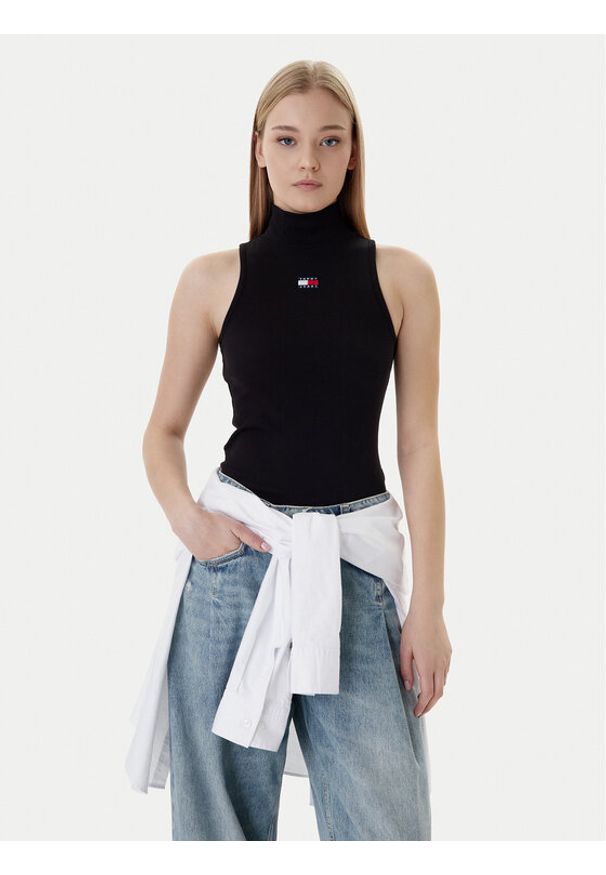 Tommy Jeans Bluzka Badge DW0DW21840 Czarny Slim Fit. Kolor: czarny. Materiał: bawełna