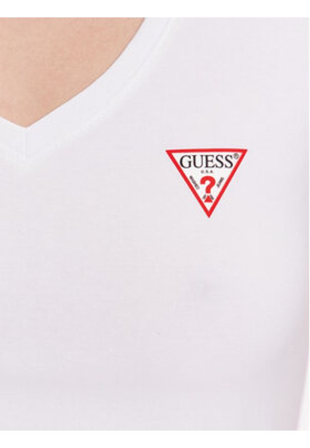Guess T-Shirt W2YI45 J1314 Biały Slim Fit. Kolor: biały. Materiał: bawełna