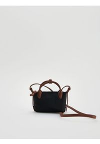 Reserved - Torebka crossbody - czarny. Kolor: czarny. Wzór: gładki