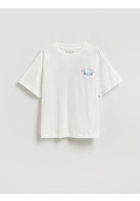 Reserved - T-shirt z nadrukiem na plecach - złamana biel. Materiał: bawełna. Wzór: nadruk #1