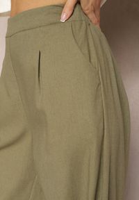 Renee - Ciemnozielone Spodnie z Bawełny i Lnem High Waist Kolalia. Okazja: na spotkanie biznesowe, na co dzień. Stan: podwyższony. Kolor: zielony. Materiał: bawełna, len. Styl: casual, biznesowy #2