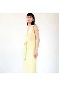 Reserved - Sukienka midi - Żółty. Kolor: żółty. Długość: midi