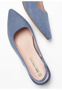 bonprix - Czółenka z odkrytą piętą, na płaskim obcasie. Kolor: niebieski. Obcas: na obcasie. Wysokość obcasa: niski #2