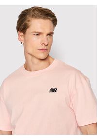 New Balance T-Shirt Unisex UT21503 Różowy Relaxed Fit. Kolor: różowy. Materiał: bawełna #8