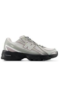 Buty młodzieżowe New Balance G7405JV - szare. Kolor: szary. Materiał: materiał, syntetyk. Szerokość cholewki: normalna. Sezon: lato. Sport: turystyka piesza, fitness #1