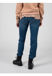 Diesel Jeansy "Sandy" | 00SFXN-086AL | Kobieta | Niebieski. Okazja: na co dzień. Kolor: niebieski. Styl: klasyczny, casual, elegancki