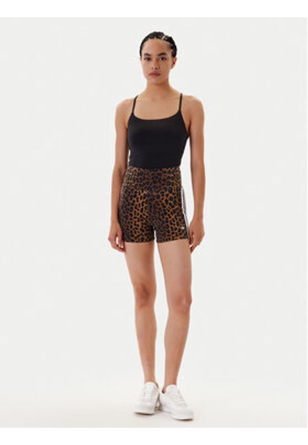 Adidas - adidas Kolarki Leopard JW7306 Brązowy Slim Fit. Kolor: brązowy. Materiał: bawełna