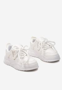 Born2be - Białe Sneakersy z Ozdobnym Sznurowaniem na Grubej Podeszwie Ellora. Zapięcie: sznurówki. Kolor: biały. Materiał: materiał. Szerokość cholewki: normalna #3