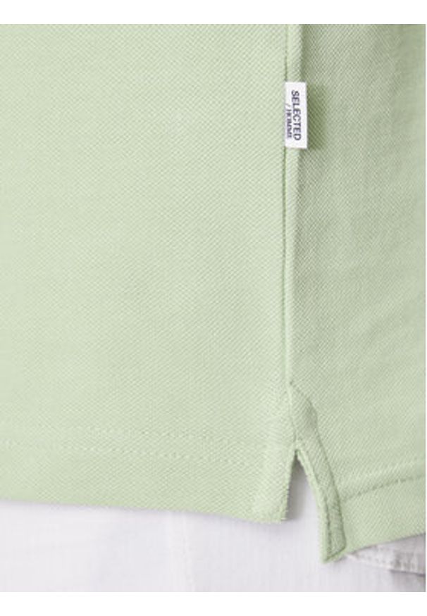 Selected Homme Polo 16087840 Zielony Regular Fit. Typ kołnierza: polo. Kolor: zielony. Materiał: bawełna