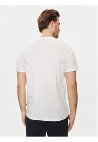 Puma T-Shirt Graphics Year of Sports 680176 Biały Regular Fit. Kolor: biały. Materiał: bawełna