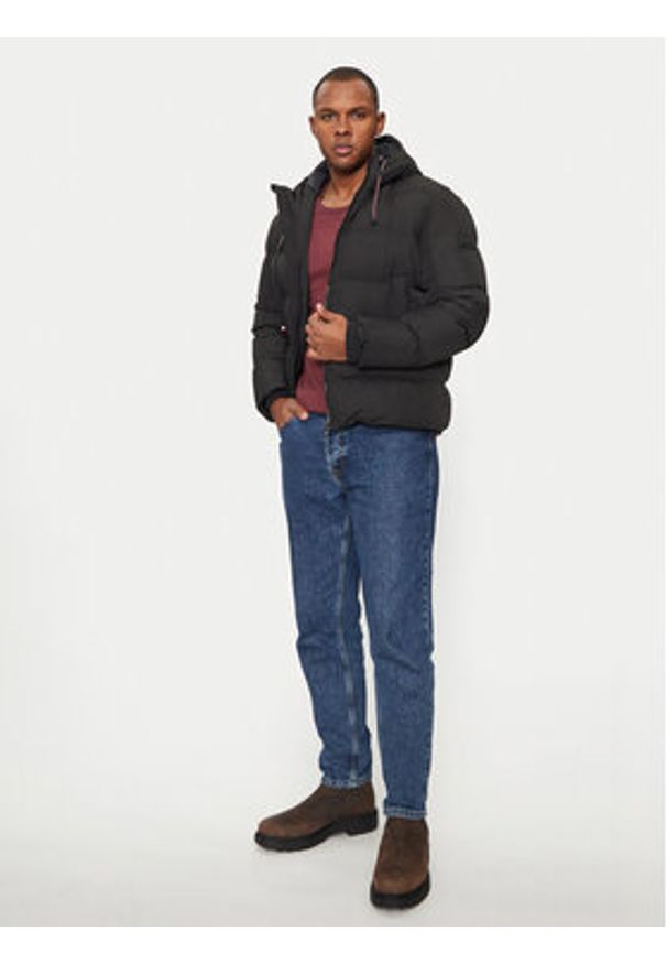 Hechter Paris Kurtka puchowa 50170 142213 Czarny Regular Fit. Kolor: czarny. Materiał: syntetyk