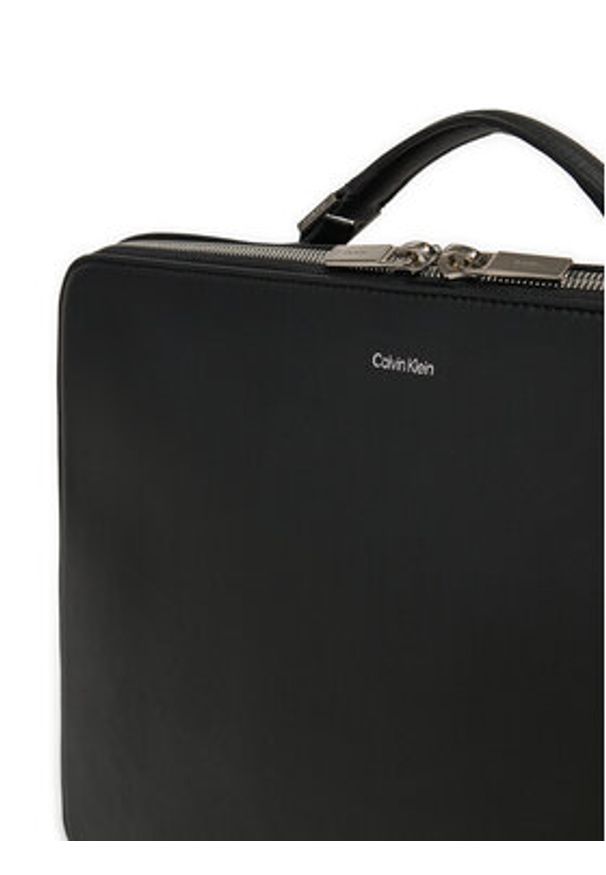 Calvin Klein Torba na laptopa Ck Sleek Laptop Bag K50K512738 Czarny. Kolor: czarny. Materiał: skóra