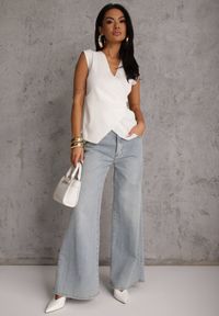 Renee - Biała Kopertowa Bluzka z Wiskozą Ozdobiona Metaliczną Aplikacją Sanadra. Okazja: na imprezę. Typ kołnierza: dekolt kopertowy. Kolor: biały. Materiał: wiskoza. Wzór: aplikacja. Styl: elegancki #5