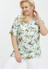 Born2be - Biała Bluzka Paphophis. Kolekcja: plus size. Kolor: biały. Materiał: tkanina. Długość rękawa: krótki rękaw. Długość: krótkie. Wzór: nadruk, kolorowy. Sezon: lato