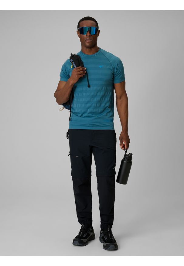 4f - 4F Koszulka trekkingowa regular szybkoschnąca męska - granatowa L/XL. Kolor: niebieski. Materiał: materiał. Długość rękawa: raglanowy rękaw. Długość: długie