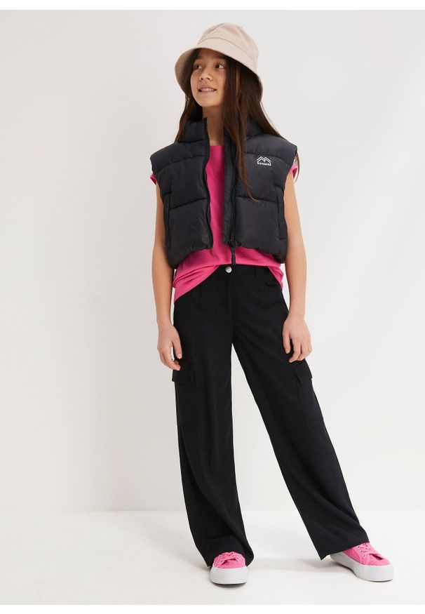 bonprix - Szerokie spodnie bojówki z lejącej wiskozy. Kolor: czarny. Materiał: wiskoza