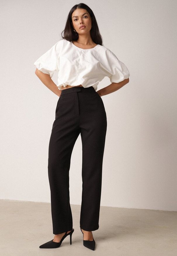 Born2be - Czarne Proste Spodnie Garniturowe VICES z Wysokim Stanem Zellryna. Stan: podwyższony. Kolor: czarny. Styl: klasyczny