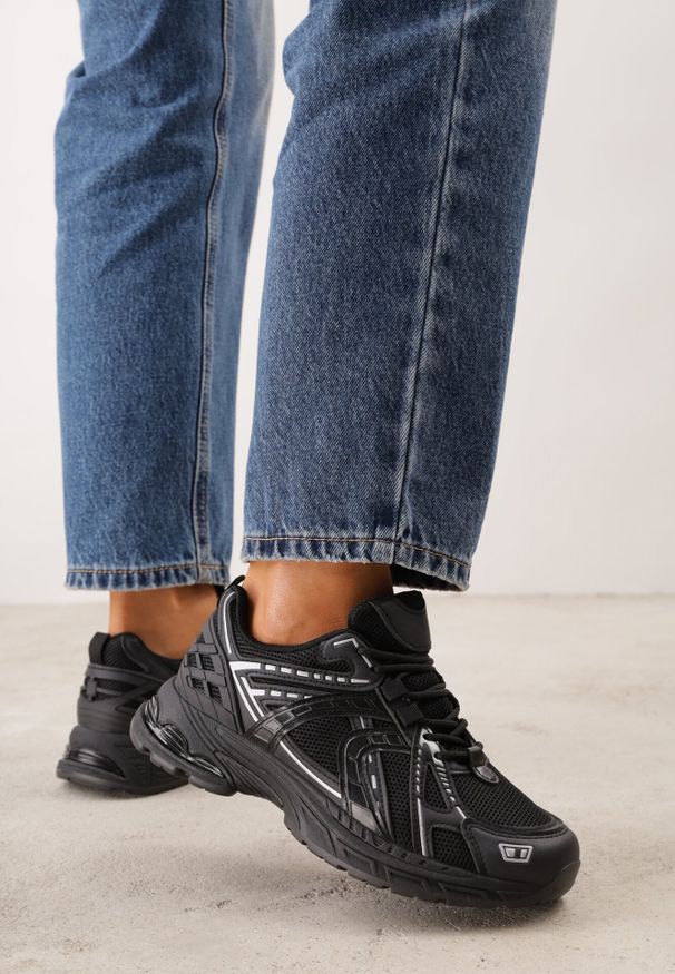 Born2be - Czarne Sneakersy Siateczkowe na Piankowej Podeszwie z Ozdobnymi Przeszyciami Faria. Okazja: na co dzień. Zapięcie: sznurówki. Kolor: czarny. Materiał: jeans, dzianina. Szerokość cholewki: normalna