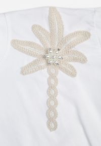 Born2be - Biały Bawełniany T-shirt z Ozdobną Aplikacją z Perełek i Cyrkonii Haidea. Okazja: na co dzień. Kolor: biały. Materiał: bawełna. Wzór: aplikacja. Styl: elegancki, casual #3