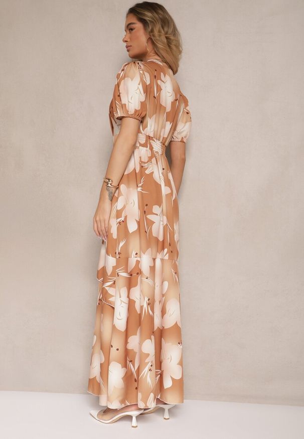 Renee - Jasnobrązowa Kopertowa Sukienka z Kwiatowym Wzorem i Falbanką Tdivona. Kolor: brązowy. Wzór: kwiaty. Typ sukienki: kopertowe