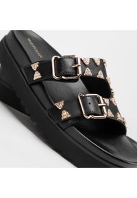Wittchen - Damskie klapki skórzane z ozdobnymi nitami na platformie czarne. Kolor: czarny. Materiał: skóra. Wzór: aplikacja. Sezon: lato. Obcas: na platformie. Styl: elegancki #9