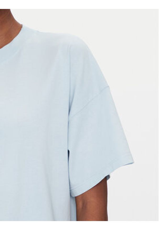 ViCOLO T-Shirt RD0119 Błękitny Regular Fit. Kolor: niebieski. Materiał: bawełna
