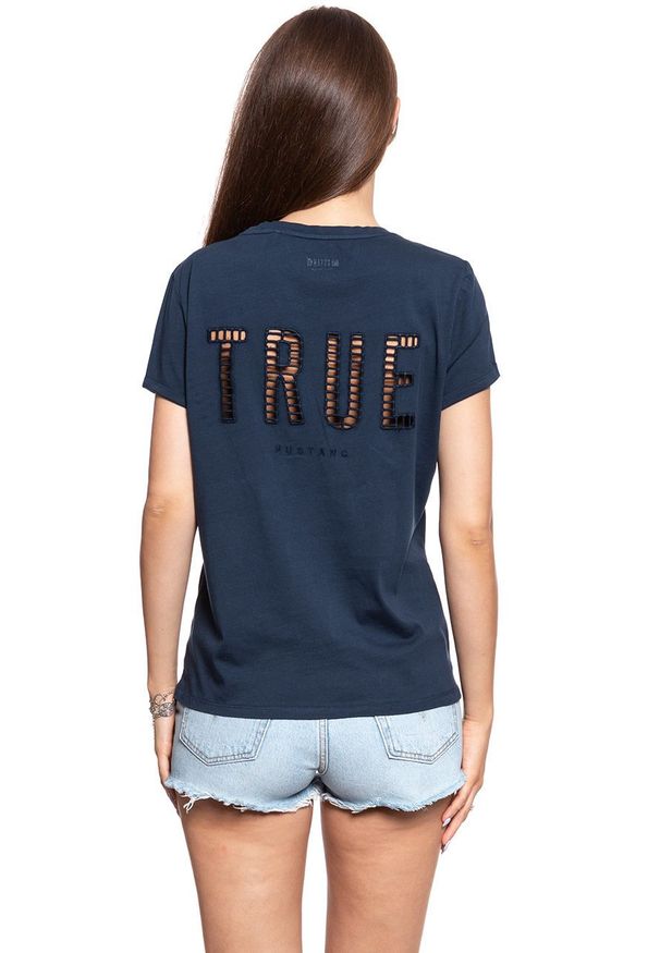 Mustang - MUSTANG T SHIRT DAMSKI Alina C Embro Blue Nights 1009061 4085. Wzór: nadruk
