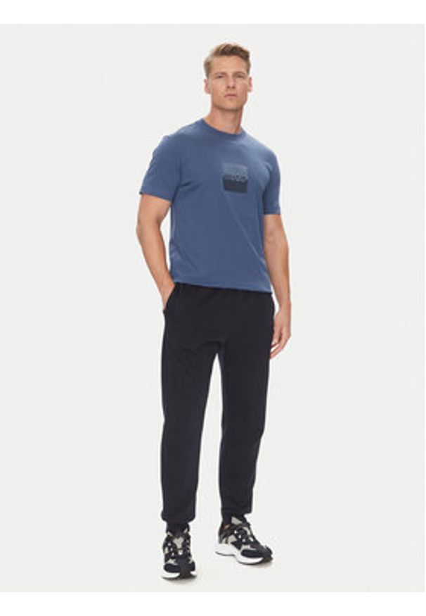 Hugo - HUGO T-Shirt Dusplit 50542784 Granatowy Regular Fit. Kolor: niebieski. Materiał: bawełna