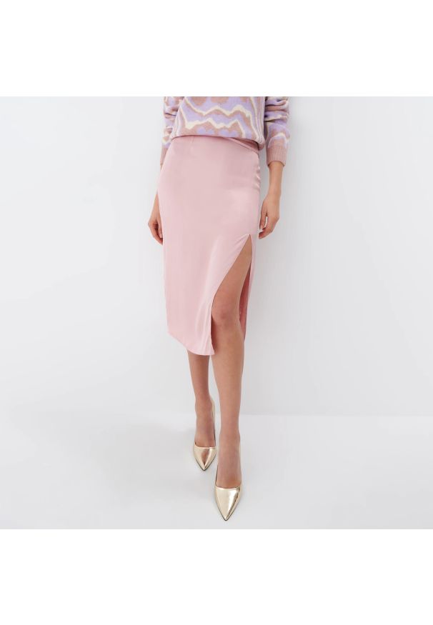 Mohito - Wiskozowa spódnica Eco Aware - Różowy. Kolor: różowy. Materiał: wiskoza