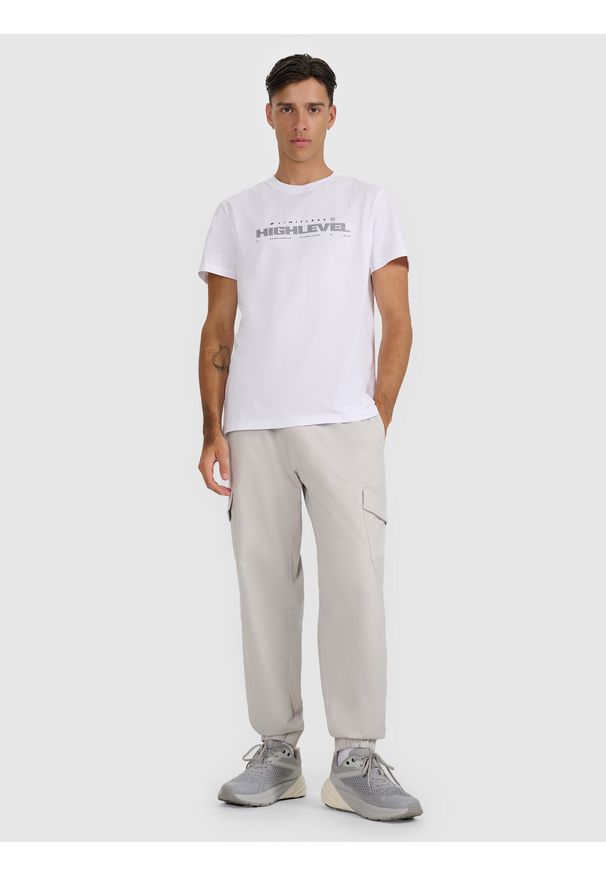 4f - 4F T-shirt regular z nadrukiem męski - biały XXL. Kolor: biały. Materiał: skóra, materiał, bawełna. Wzór: nadruk