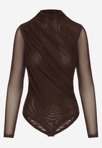 Renee - Brązowe Body Longsleeve ze Stójką z Siateczki z Domieszką Wiskozy Liravia. Okazja: na co dzień, na randkę. Typ kołnierza: kołnierzyk stójkowy. Kolor: brązowy. Materiał: wiskoza. Długość rękawa: długi rękaw. Styl: casual #4