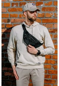 Męska Saszetka na Biodro (Nerka) - Pako Jeans - Czarna. Kolor: czarny. Materiał: poliester #7