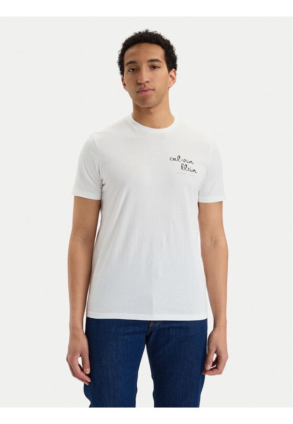 Calvin Klein Jeans T-Shirt LV04RG837G Biały Regular Fit. Kolor: biały. Materiał: bawełna
