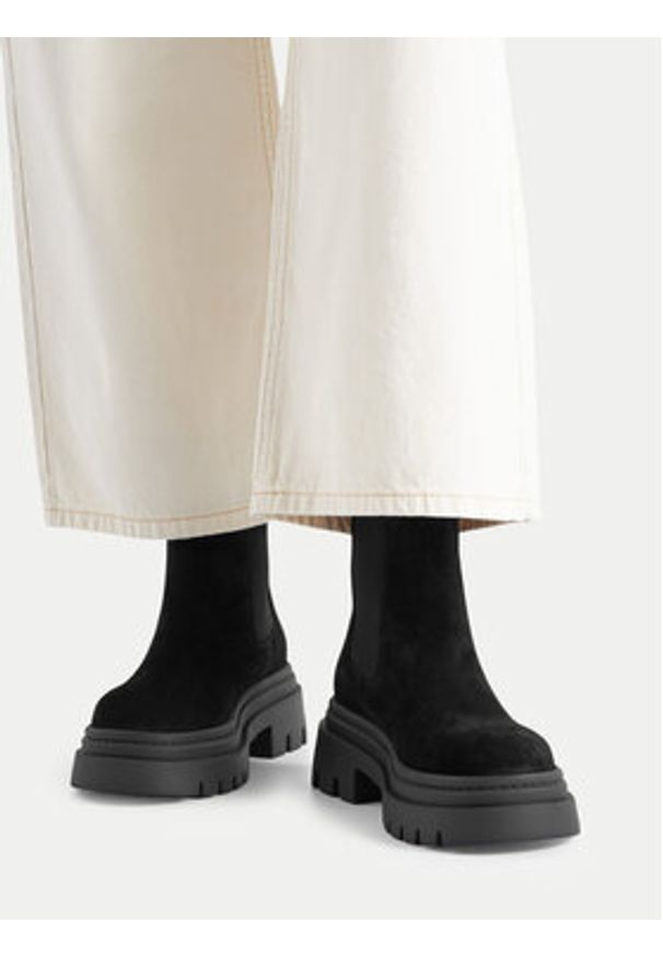 Badura Sztyblety 3C12701F Czarny. Kolor: czarny. Materiał: zamsz, skóra