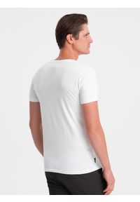 Ombre Clothing - Klasyczna męska bawełniana koszulka z dekoltem w serek BASIC - biała V4 OM-TSBS-0145 - XXL. Typ kołnierza: dekolt w serek. Kolor: biały. Materiał: bawełna. Styl: klasyczny #2